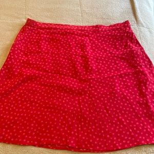 Free Assembly Skirt